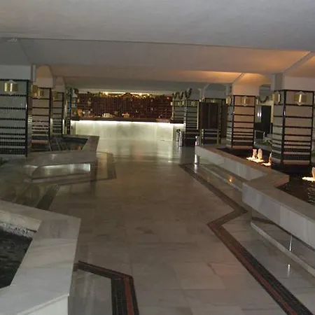 Aparthotel Benal 2*