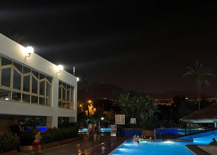 Apartahotel Benal 3*